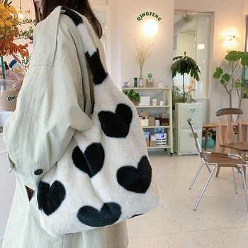 Elegantan Crno-Bijela Plišani torba preko ramena s сердечком, Ženska i Ženska Korejski moda, Velika prostranost, Mekane torbe, Retro torbe za ljubav